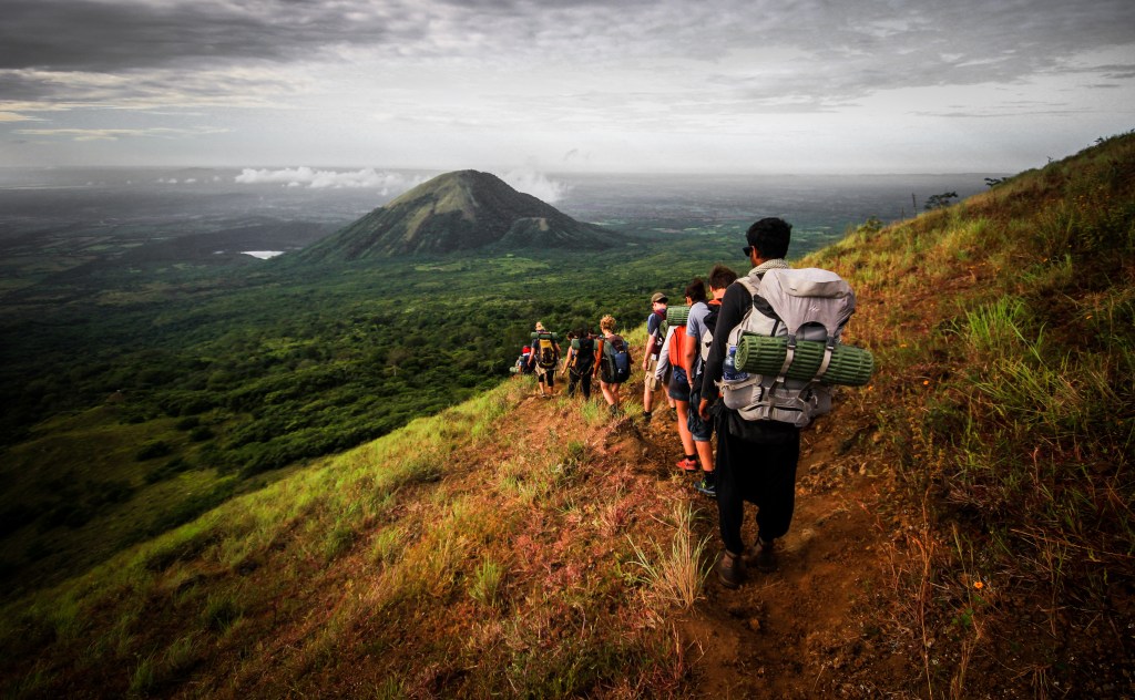 Volcano boarding, sinkholes and crater lakes: The El Hoyo&nbsp;Hike
