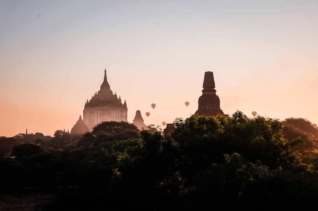 Chasing sunrises in Bagan
